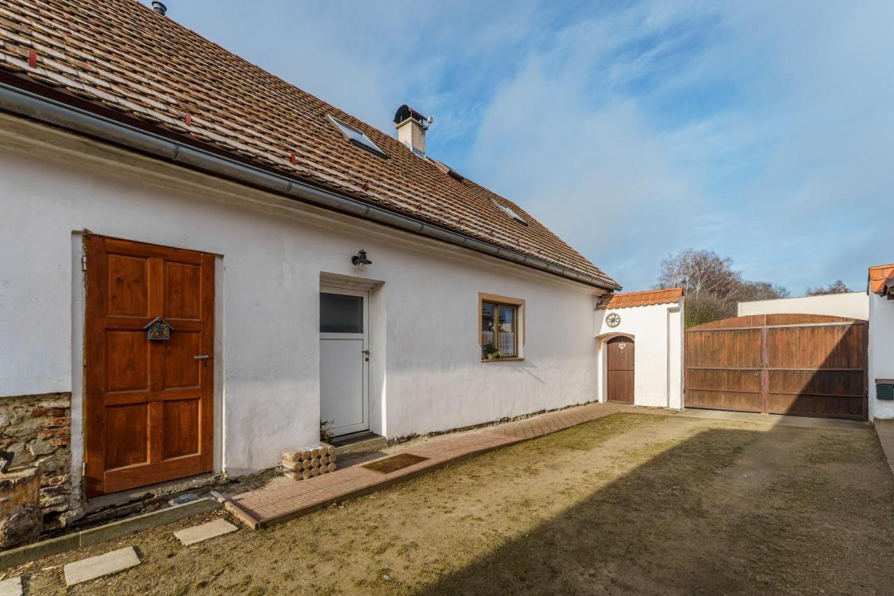 Prizemi Vesnicke Usedlosti - Cozy Village Homestead Vidov Exterior photo